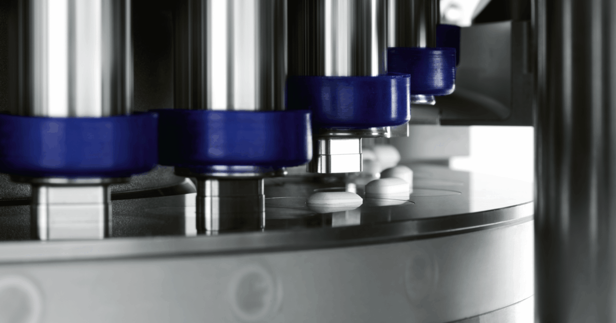 Analytical comparison between batch and Continuous Direct Compression ...